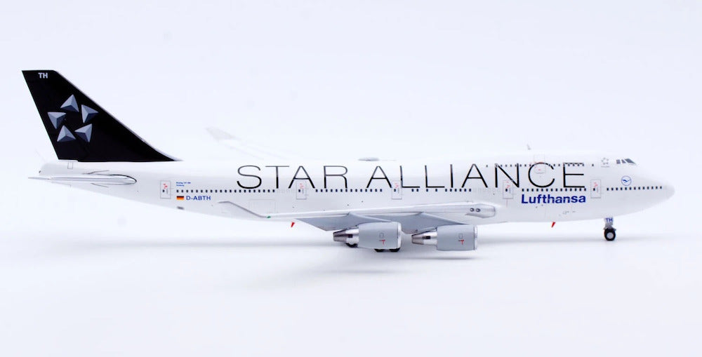 Lufthansa Boeing 747-400 D-ABTH 'Star Alliance' (XX40670)