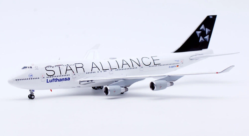 Lufthansa Boeing 747-400 D-ABTH 'Star Alliance' (XX40670)