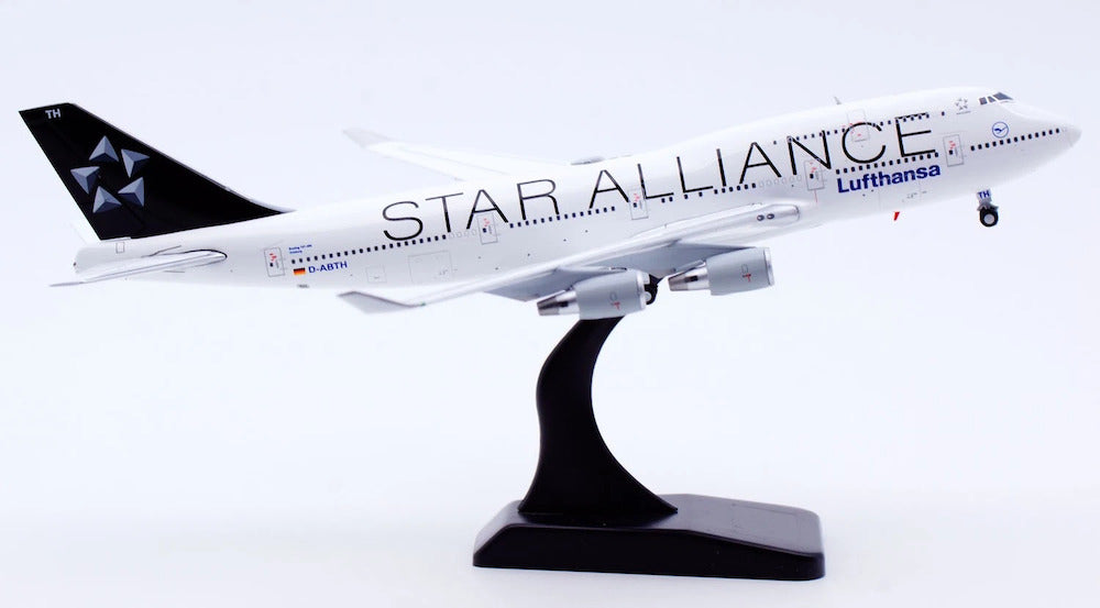 Lufthansa Boeing 747-400 D-ABTH 'Star Alliance' (XX40670)