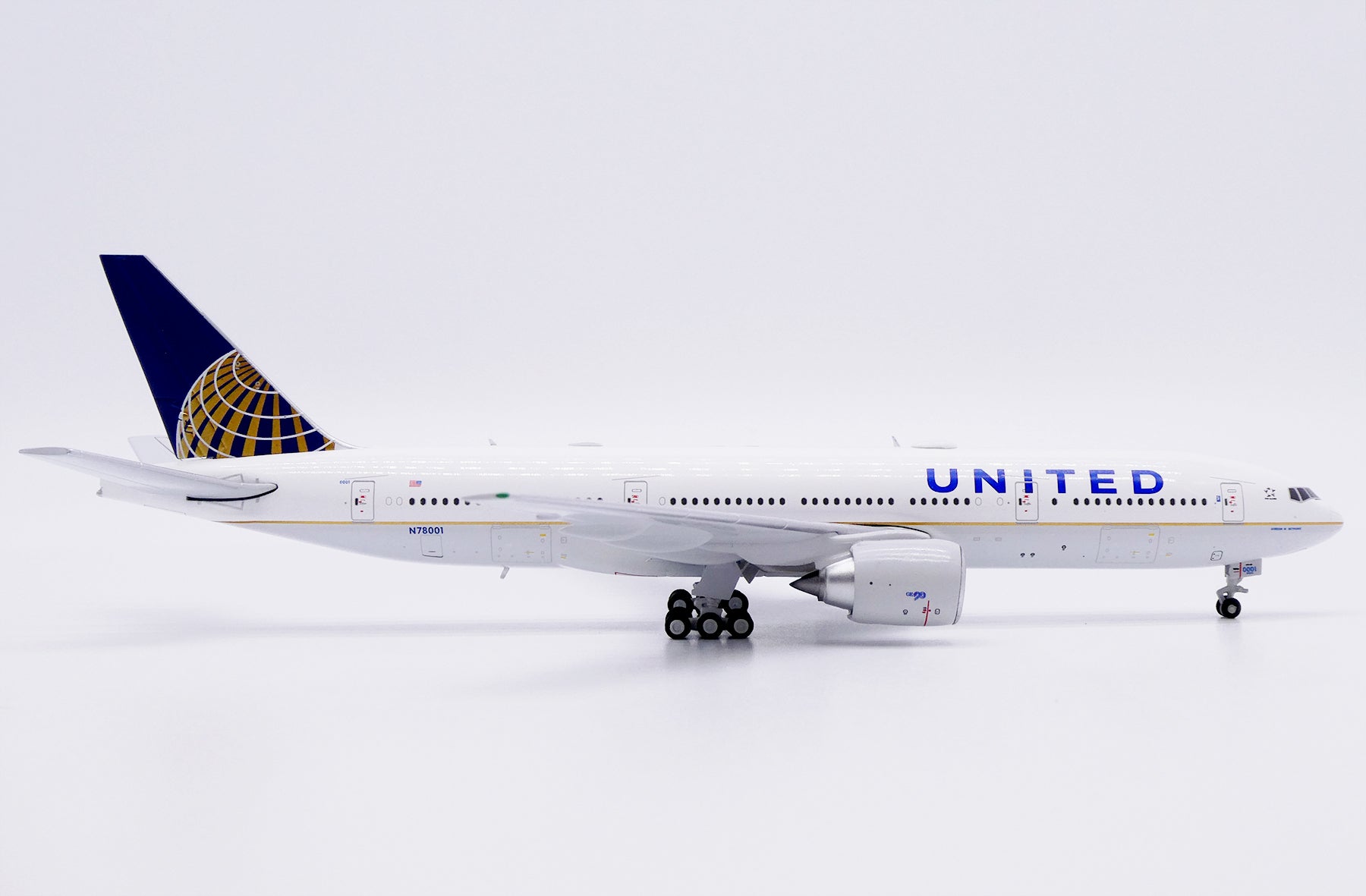United Airlines Boeing 777-200ER N78001 (XX40671)