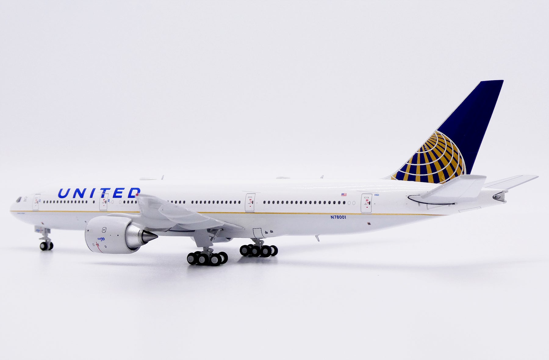 United Airlines Boeing 777-200ER N78001 (XX40671)