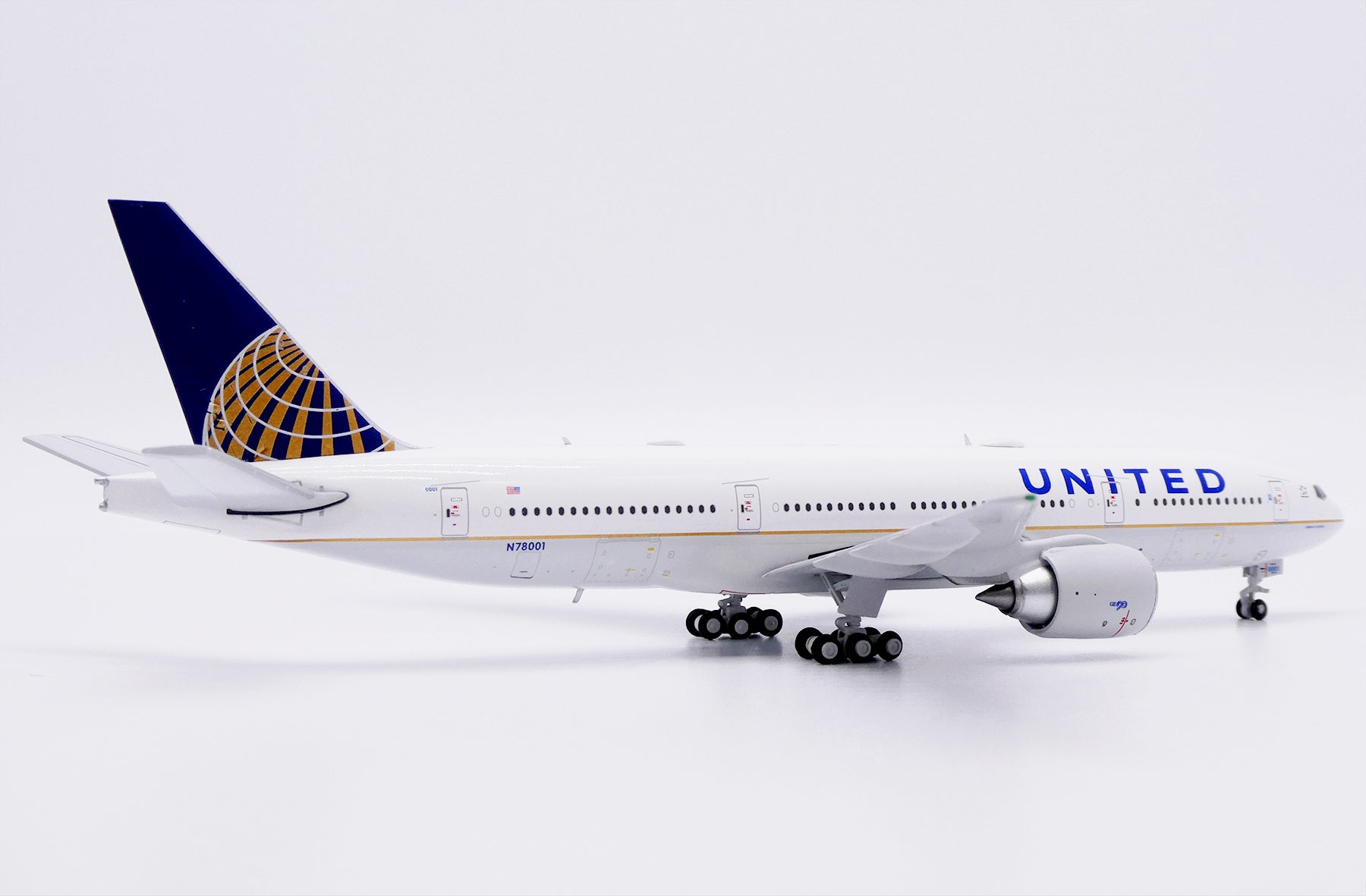United Airlines Boeing 777-200ER N78001 (XX40671)