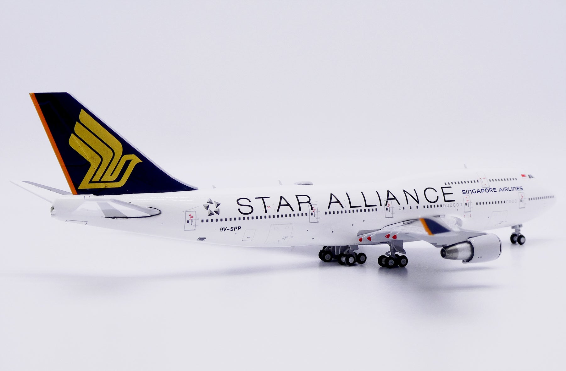 Singapore Airlines Boeing 747-400 9V-SPP 'Star Alliance' (XX40701)