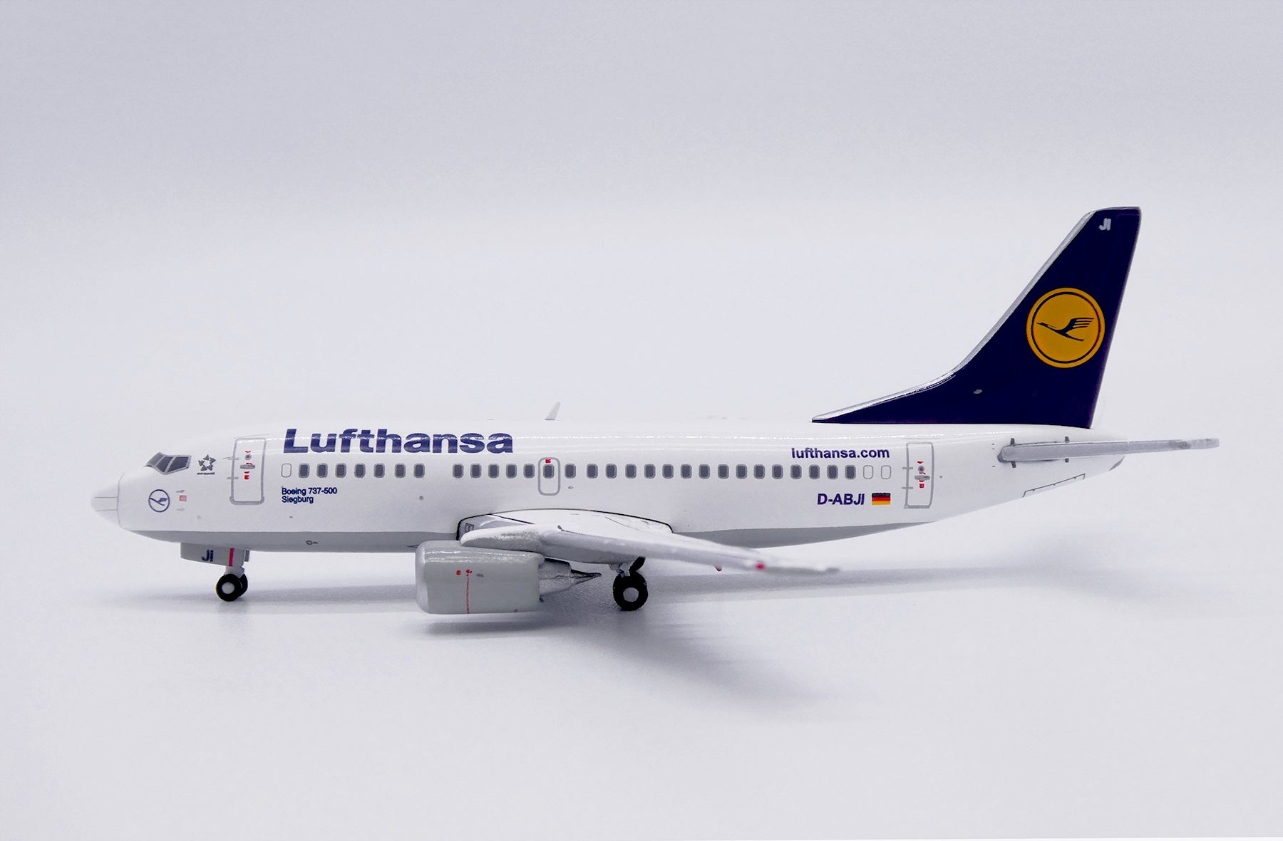 Lufthansa Boeing 737-500 D-ABJI (XX4885)