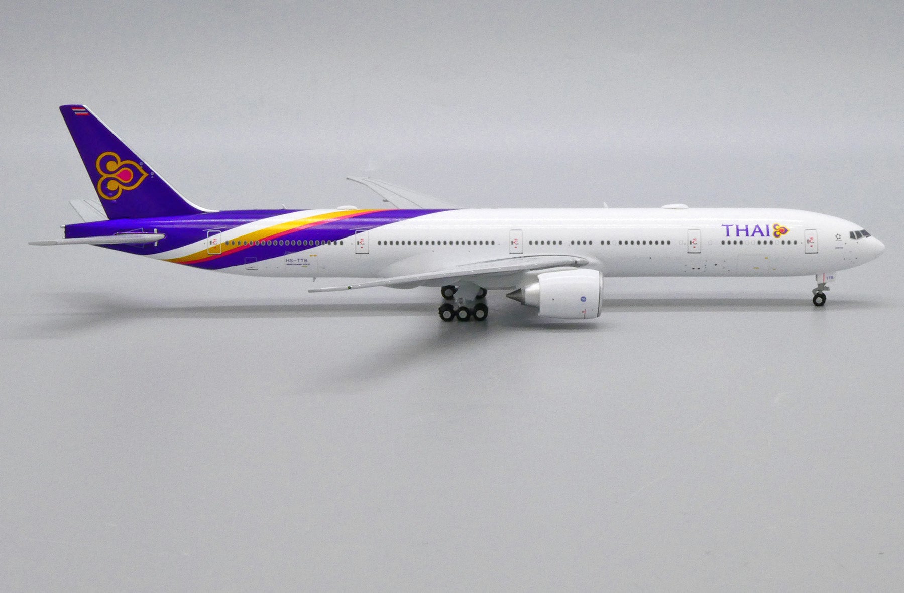 Thai Airways International Boeing 777-300ER HS-TTB (XX4900)