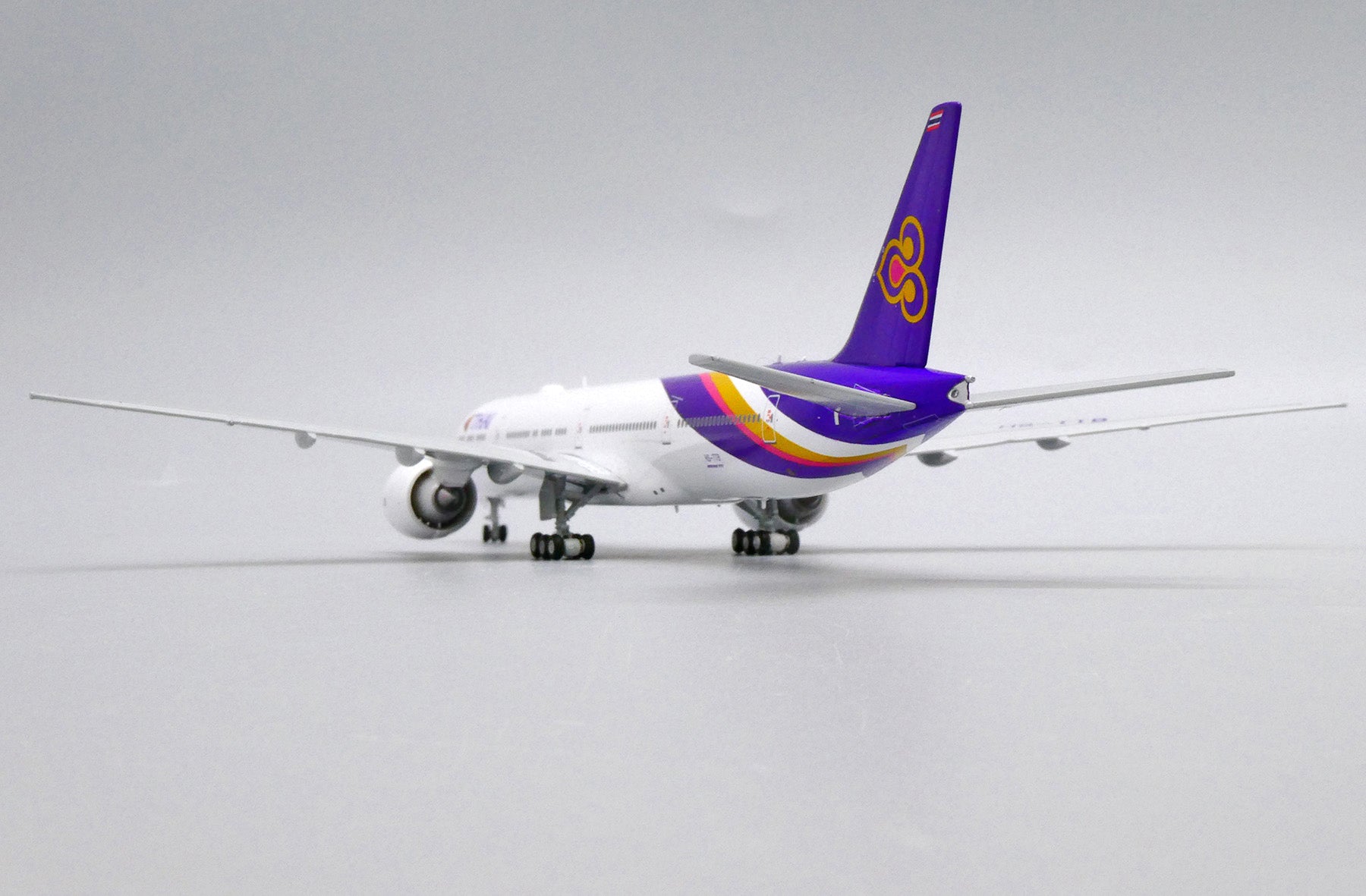 Thai Airways International Boeing 777-300ER HS-TTB (XX4900)